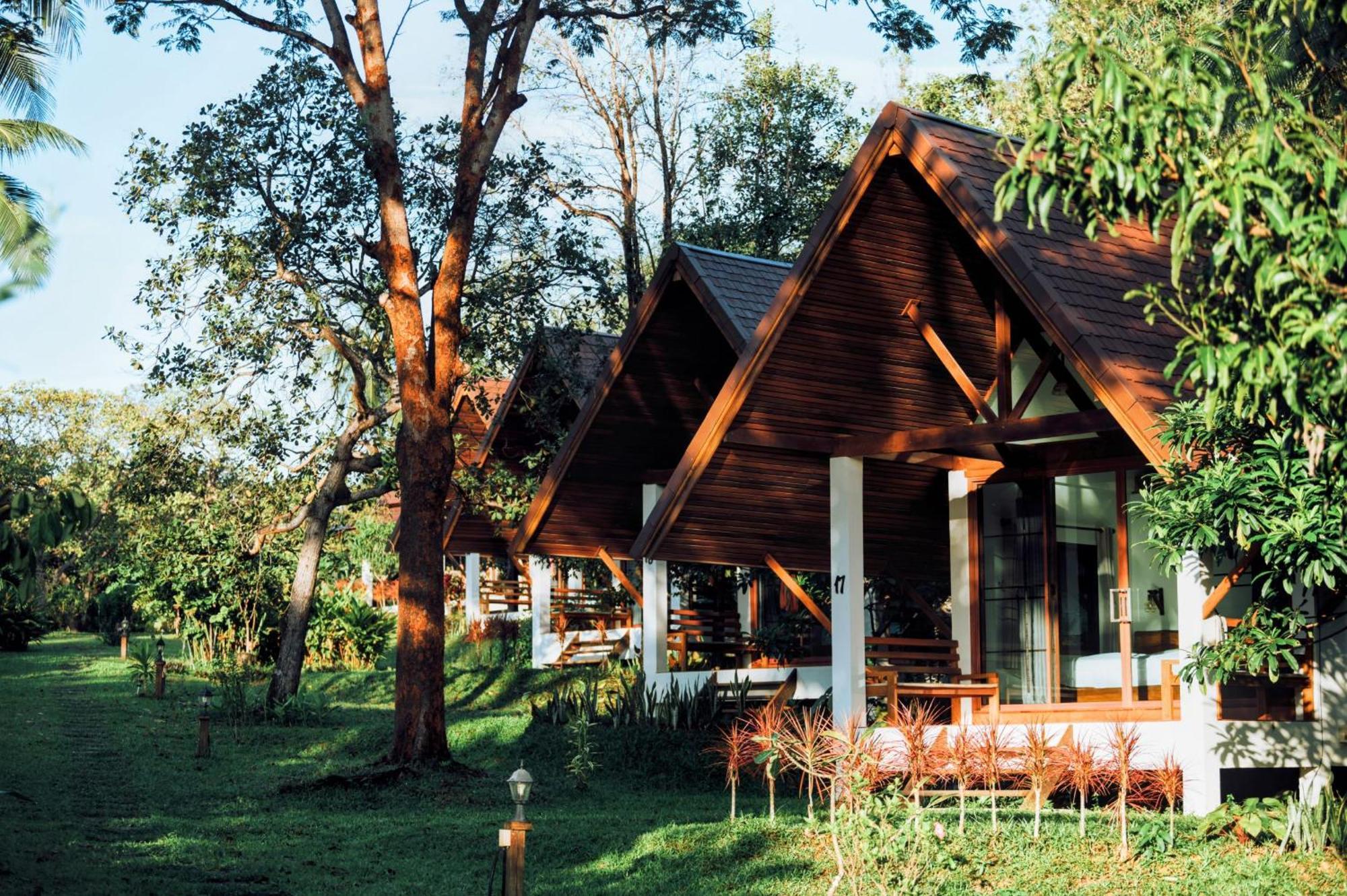 Phayamas Private Beach Resort And Island Brew - Adults Only Koh Phayam Quarto foto